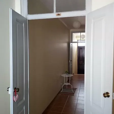 4 You Quarto em Acomodações Particulares *
